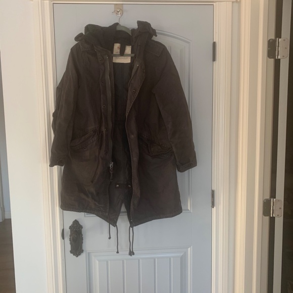 TNA aritzia rain jacket, with additional layer - Picture 8 of 8